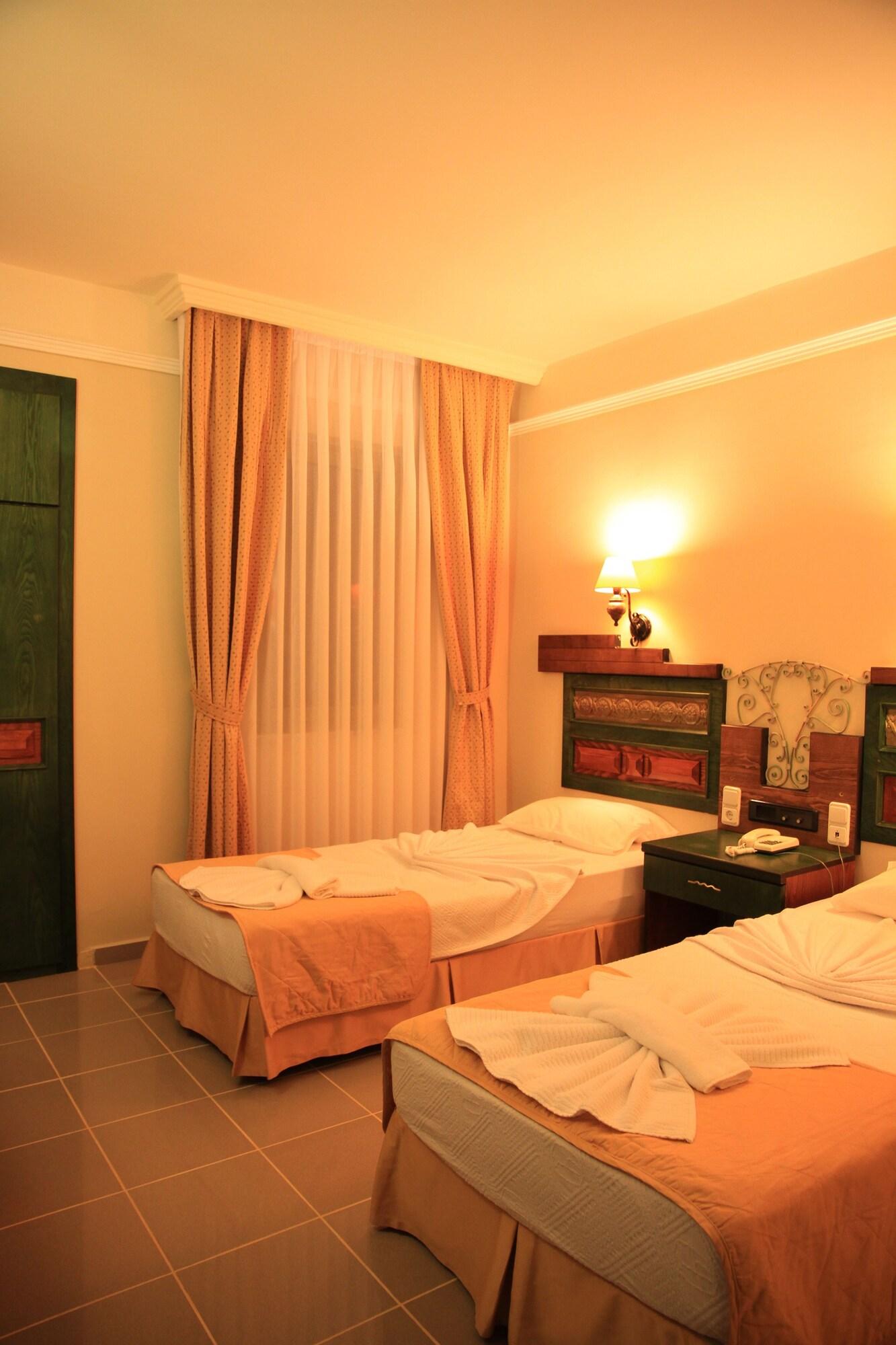 Hotel Club Alpina Marmaris Exterior foto