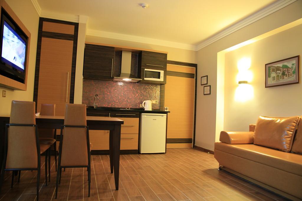 Hotel Club Alpina Marmaris Exterior foto